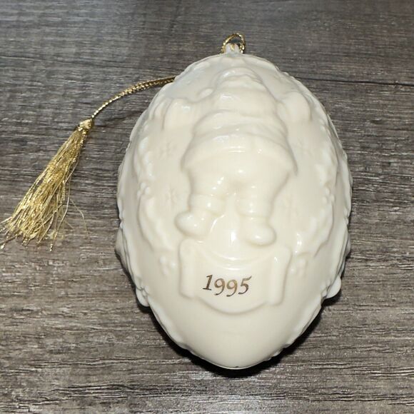 Lenox 1995 Annual Christmas Ornament Egg Shaped‎ Santa Ball Ornament No Box - Picture 2 of 10